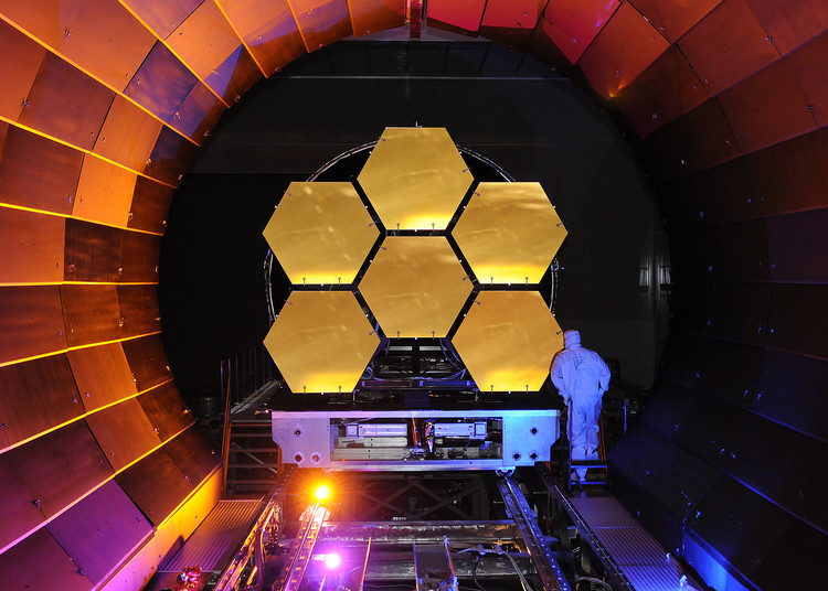 Le futur successeur d’Hubble, le James Webb Space Telescope - droits : Ball Aerospace